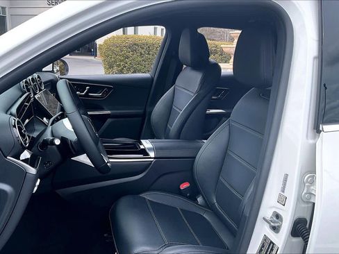 Certified 2025 Mercedes-Benz GLC 300 4MATIC image 8