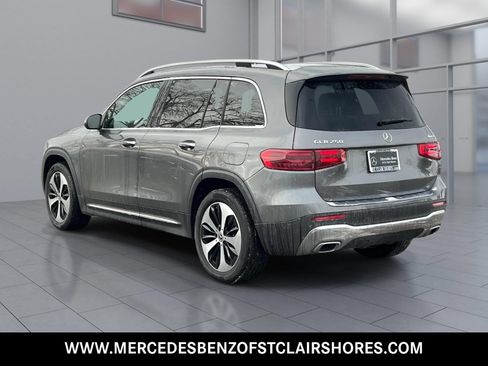 Used 2026 Mercedes-Benz GLB 250 4MATIC image 3