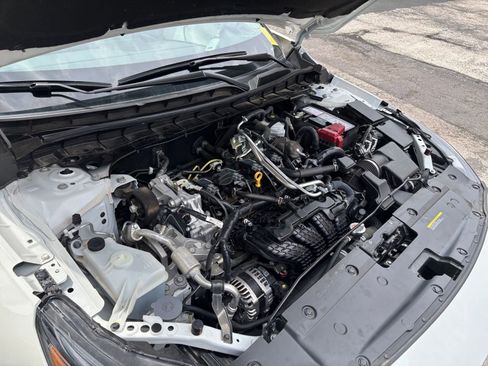 Used 2025 Nissan Altima 2.5 SV FWD image 27