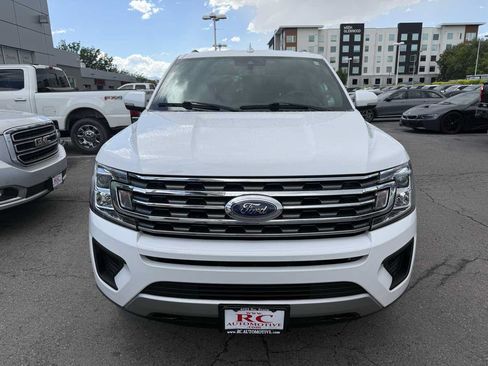 Used 2018 Ford Expedition Max XLT w/ Equipment Group 202A AWD/4WD image 3