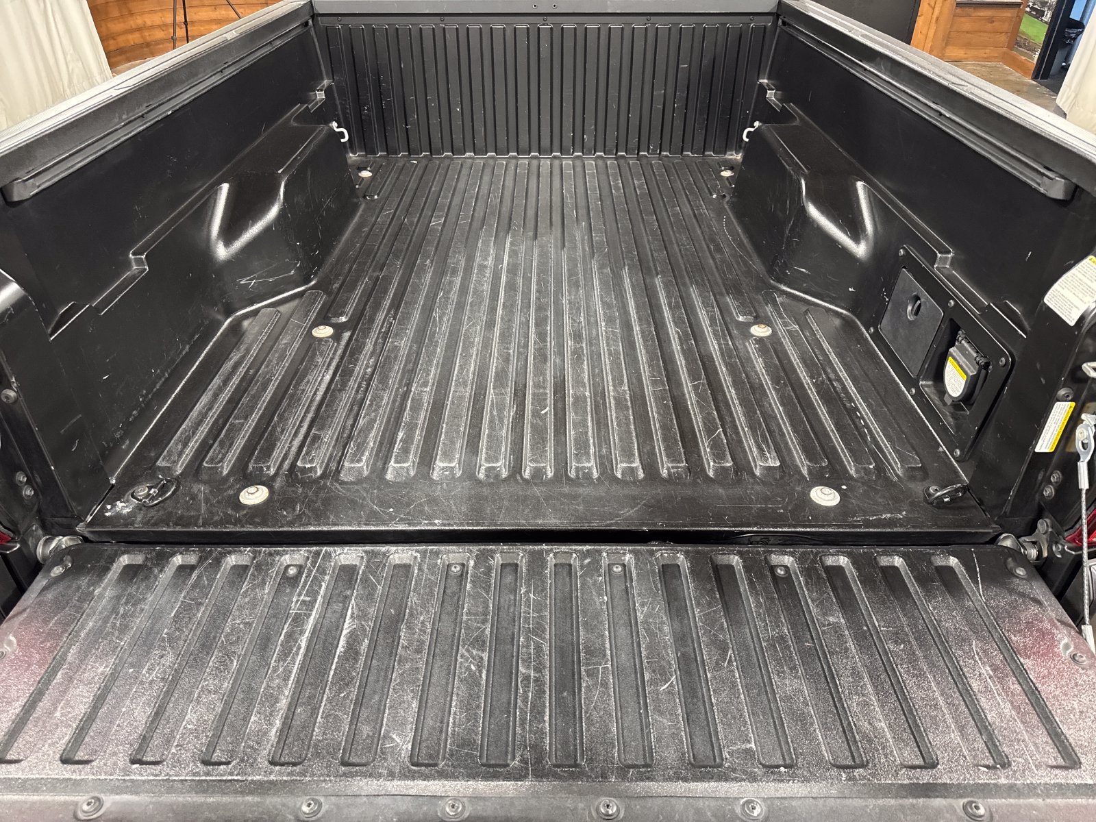 Used 2019 Toyota Tacoma TRD Off-Road w/ Technology Package AWD/4WD image 26