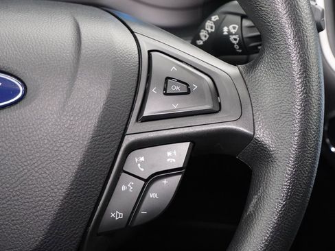 Used 2024 Ford Edge SE w/ Black Appearance Package image 18