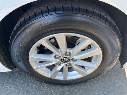 Used 2025 Toyota Camry LE image 29