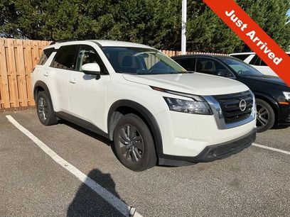 Used 2025 Nissan Pathfinder SV