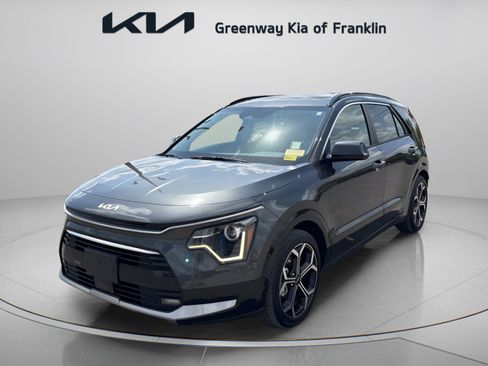 Used 2023 Kia Niro EX Touring FWD image 3