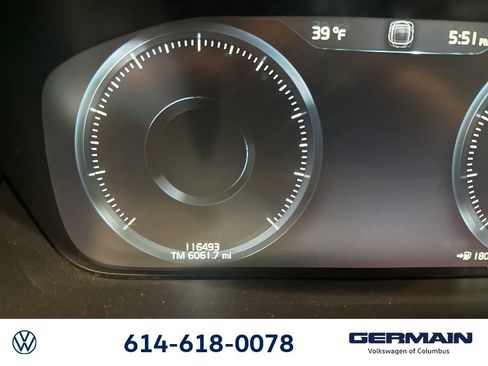 Used 2016 Volvo XC90 T6 Momentum w/ Momentum Plus Package image 25