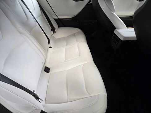 Used 2018 Tesla Model S AWD image 9
