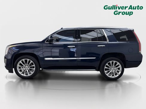 Used 2019 Cadillac Escalade Luxury AWD/4WD image 3