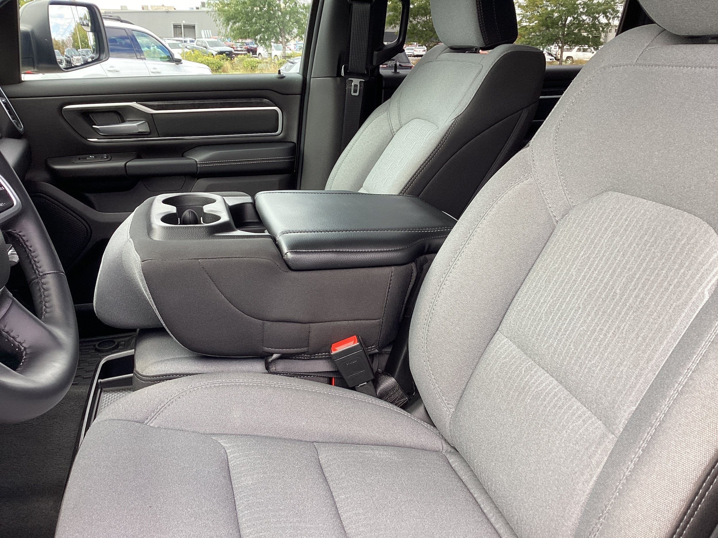 Used 2023 RAM 1500 Big Horn AWD/4WD image 12