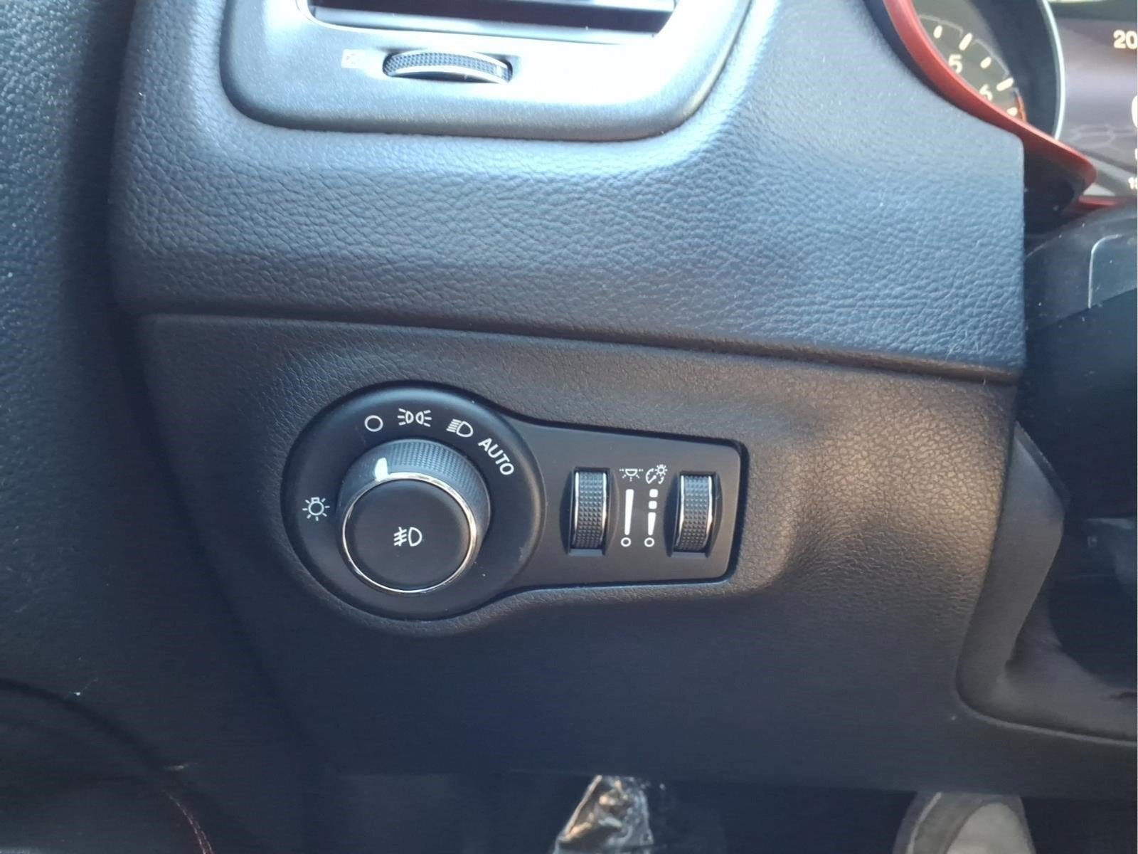 Used 2018 Jeep Compass Trailhawk AWD/4WD image 24