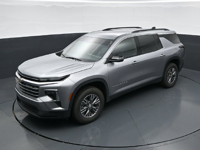 Used 2025 Chevrolet Traverse LT AWD/4WD image 42