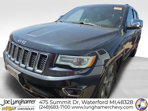 Used 2016 Jeep Grand Cherokee Overland w/ Advanced Technology Group AWD/4WD image 8