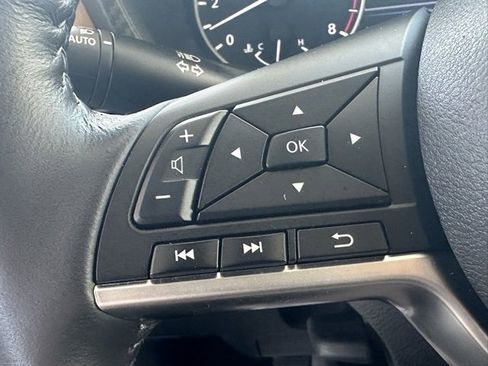 Used 2022 Nissan Sentra SV w/ SV Premium Package image 27