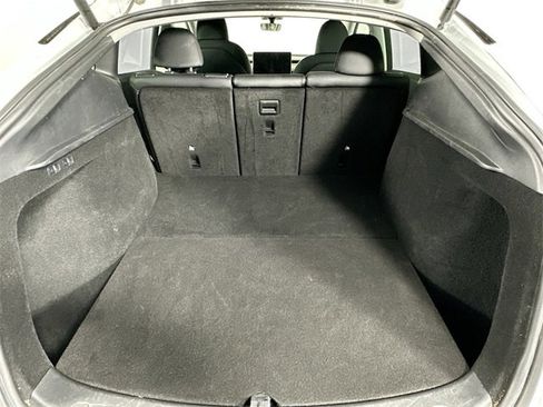 Used 2022 Tesla Model Y Long Range image 30