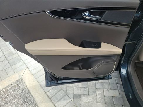 Used 2022 Lincoln Nautilus Reserve FWD image 22