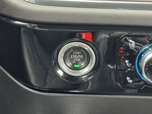 Certified 2023 GMC Sierra 1500 SLT w/ SLT Convenience Package image 35