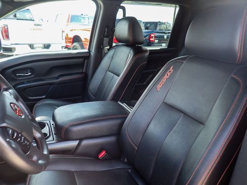 Used 2023 Nissan Titan PRO-4X w/ Pro-4x Convenience Package image 18