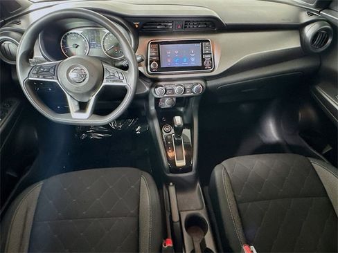 Used 2020 Nissan Kicks S image 23