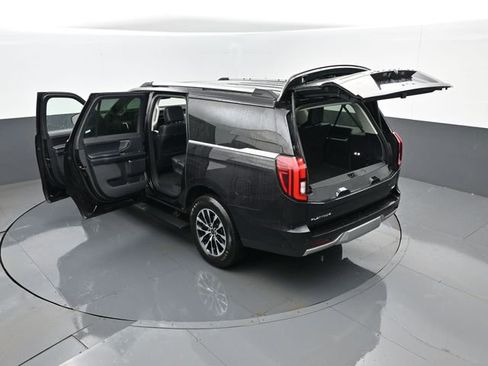 Used 2025 Ford Expedition Max Platinum AWD/4WD image 36