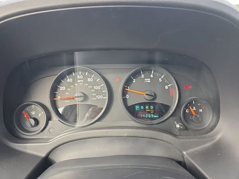 Used 2013 Jeep Compass Latitude w/ Sun/Sound Group image 21