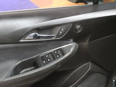 Used 2019 Chevrolet Cruze LT FWD image 13