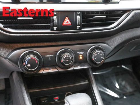 Used 2022 Kia Forte LXS w/ LXS Technology Package image 20