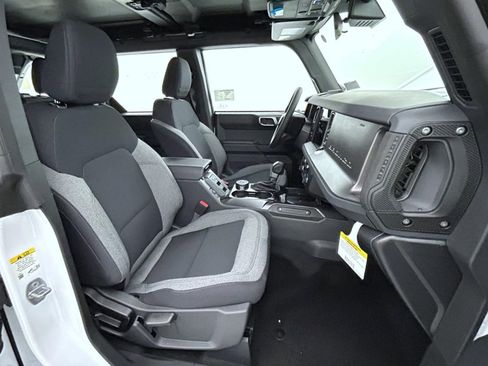 New 2025 Ford Bronco 4-Door image 15