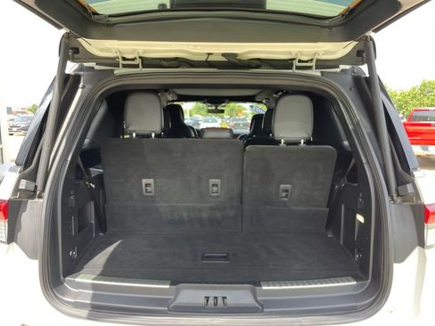 Used 2022 Lincoln Navigator Reserve AWD/4WD image 16