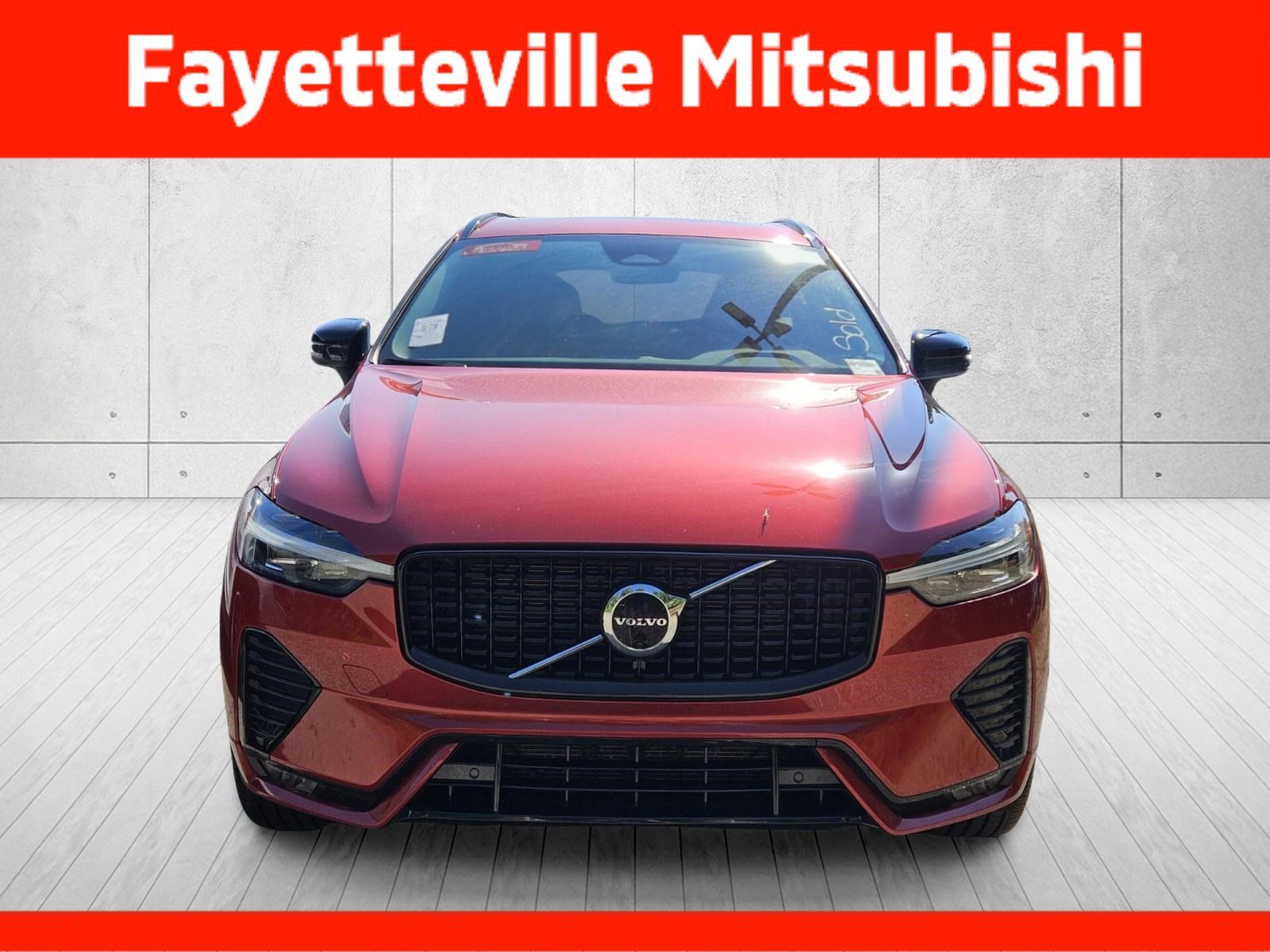 Used 2023 Volvo XC60 B5 Plus w/ Protection Package Premier AWD/4WD image 5