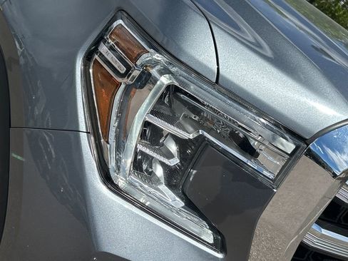 Used 2021 GMC Sierra 1500 SLE w/ X31 Off-Road Package AWD/4WD image 23