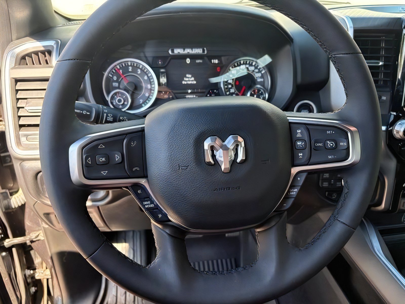 Used 2025 RAM 1500 Big Horn AWD/4WD image 24