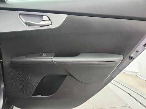 Used 2023 Kia Forte LXS FWD image 27