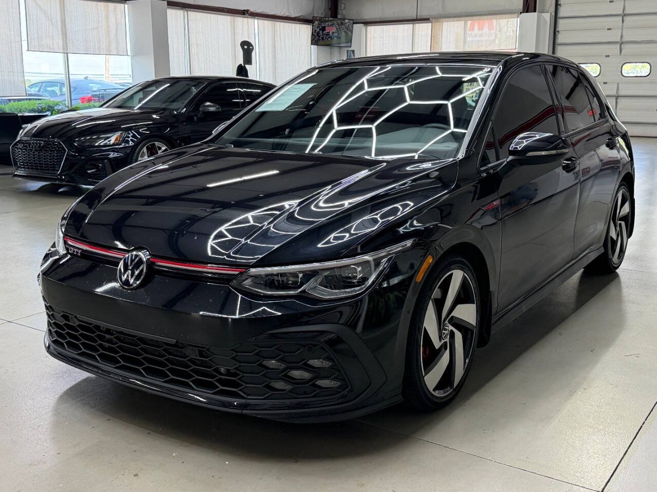 Used 2022 Volkswagen GTI SE FWD image 5