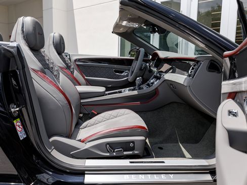 Used 2024 Bentley Continental GT Speed image 26