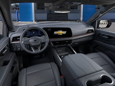 New 2026 Chevrolet Suburban Z71 image 15