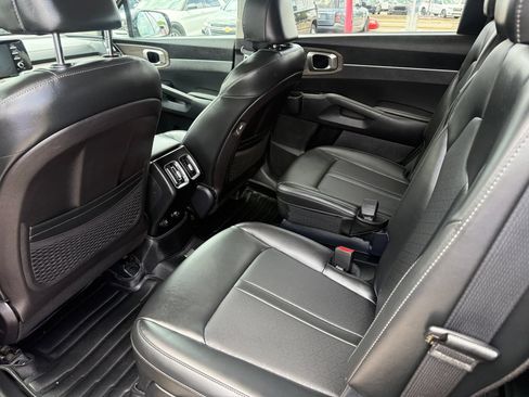 Used 2021 Kia Sorento EX w/ Panoramic Sunroof Package FWD image 32