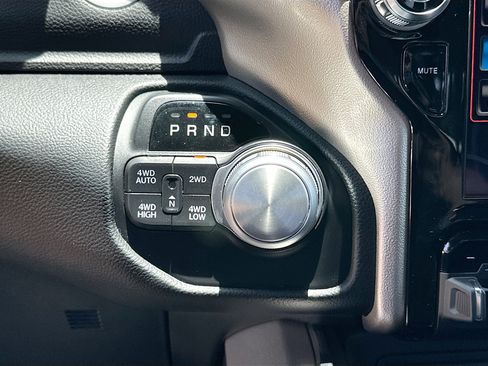 Used 2019 RAM 1500 Laramie w/ Sport Appearance Package AWD/4WD image 17