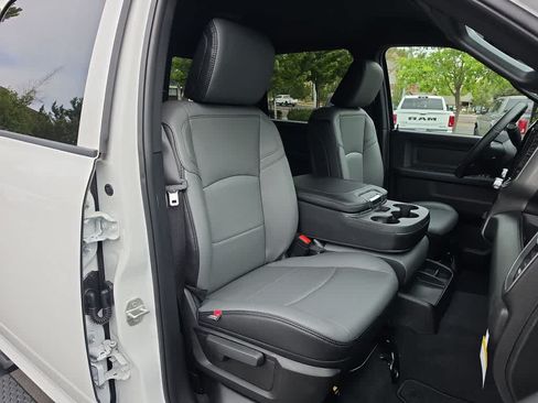 New 2026 RAM 3500 Tradesman AWD/4WD image 24