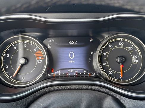 Used 2023 Jeep Cherokee Altitude Lux AWD/4WD image 16