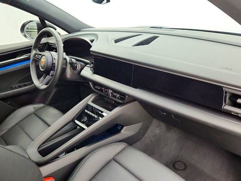 Used 2025 Porsche Macan 4 Electric AWD/4WD image 22