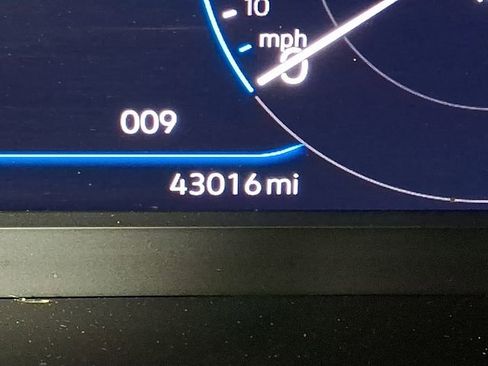 Used 2022 Volkswagen Taos SEL image 21