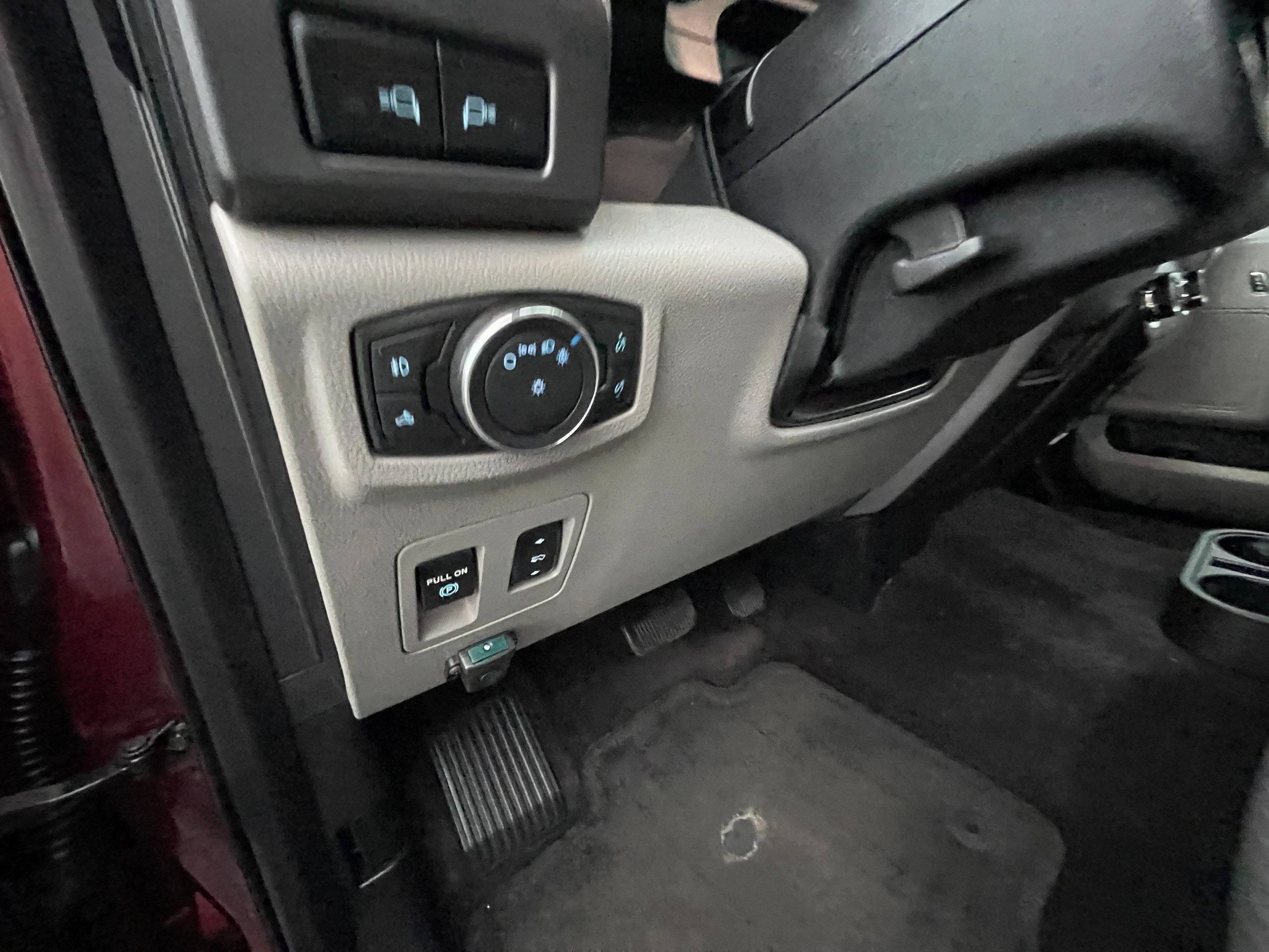 Used 2015 Ford F150 XLT w/ Equipment Group 301A Mid RWD image 14