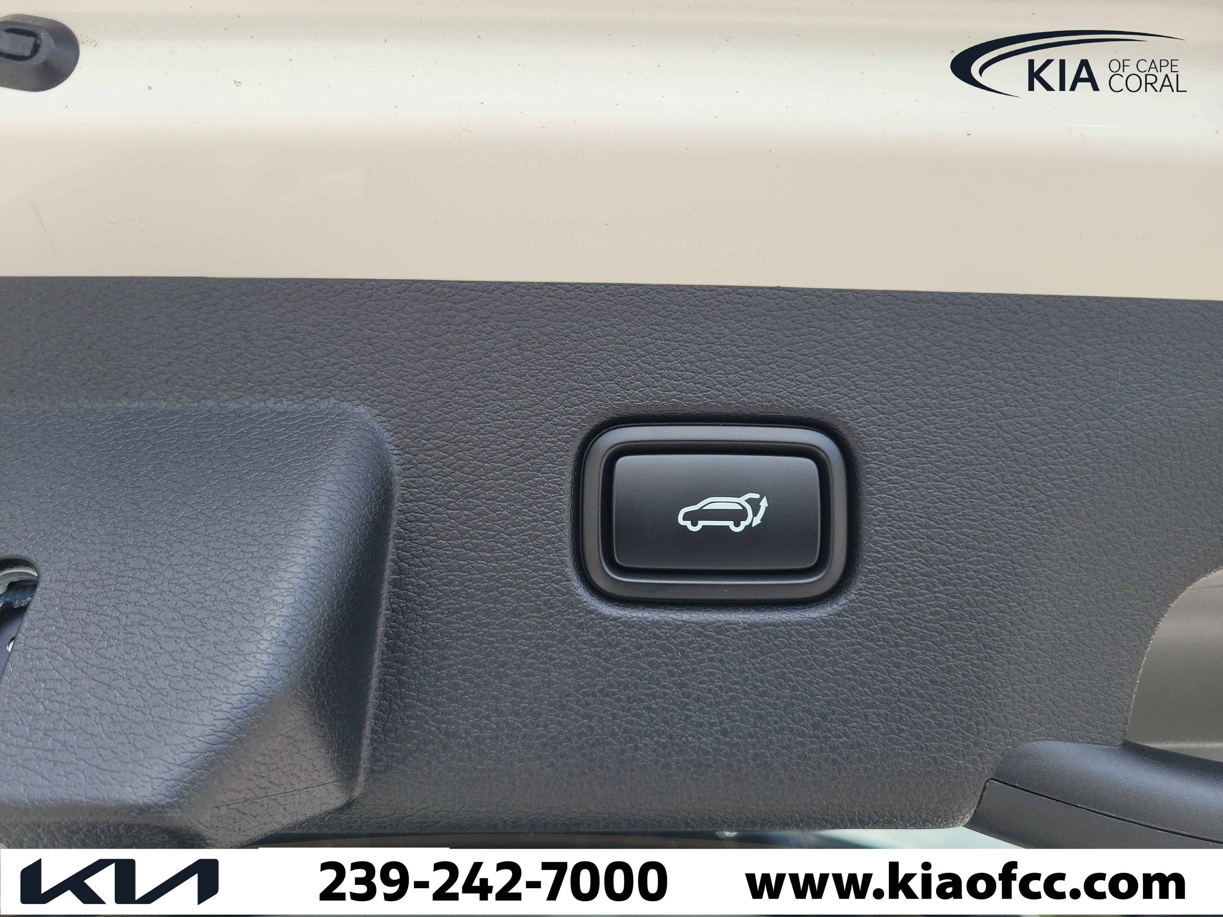 New 2026 Kia Sportage SX FWD image 11