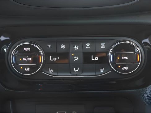 Used 2023 Buick Encore GX Select w/ Sport Touring Package image 27