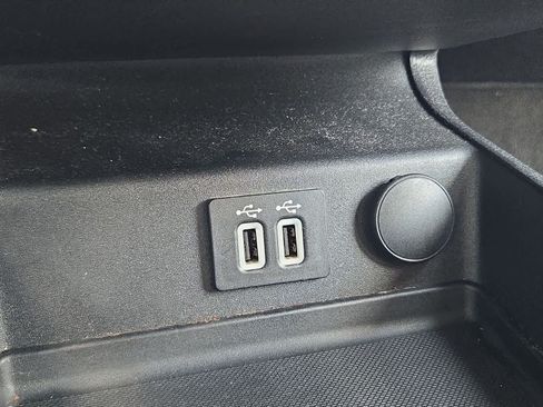 Used 2019 Ford Fusion SE w/ Equipment Group 151A FWD image 29