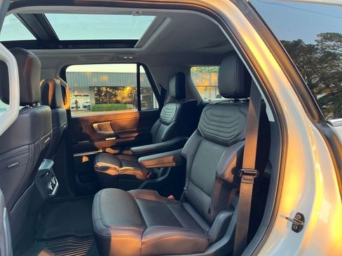 New 2025 Ford Expedition Platinum w/ Platinum Ultimate Package image 31