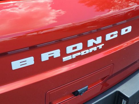 Used 2022 Ford Bronco Sport Outer Banks w/ Tech Package AWD/4WD image 6