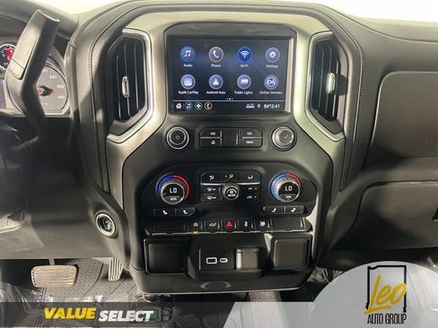 Used 2021 Chevrolet Silverado 1500 LT AWD/4WD image 18