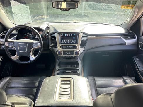 Used 2020 GMC Yukon XL Denali image 8