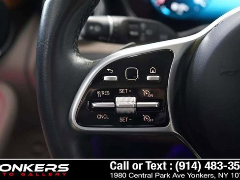 Used 2022 Mercedes-Benz GLC 300 4MATIC image 24